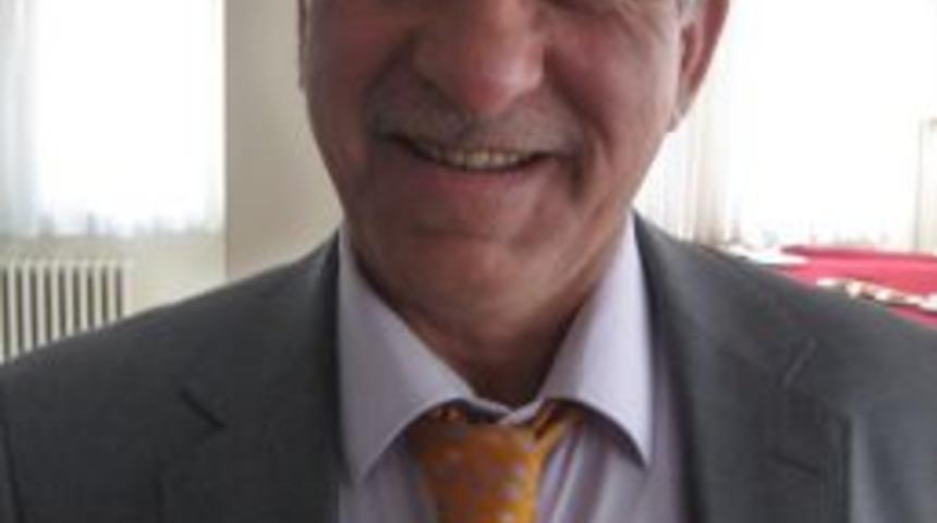 "&Ouml;ğretmen dış kapının mandalı değil"