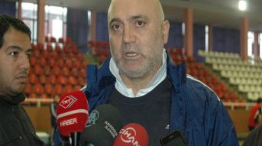 Hikmet Karaman: Takımda iyi bir sistem oturtmak istiyoruz