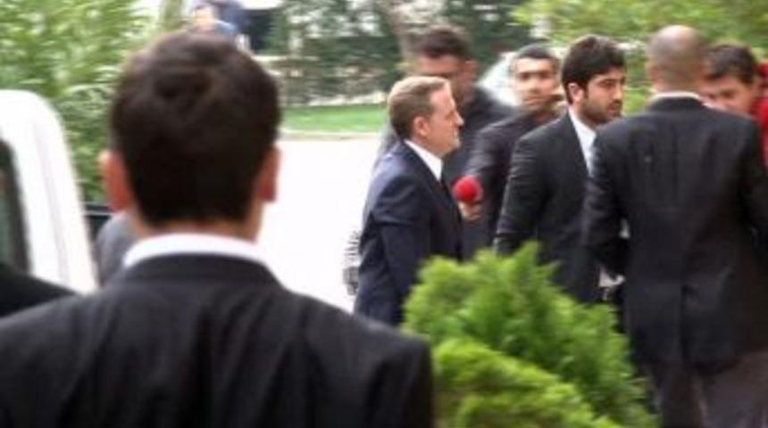 G&ouml;ksel G&uuml;m&uuml;şdağ adliyede