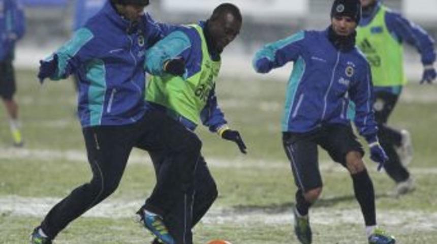 Fenerbah&ccedil;e, Mersin İdmanyurdu hazırlıklarını s&uuml;rd&uuml;rd&uuml;