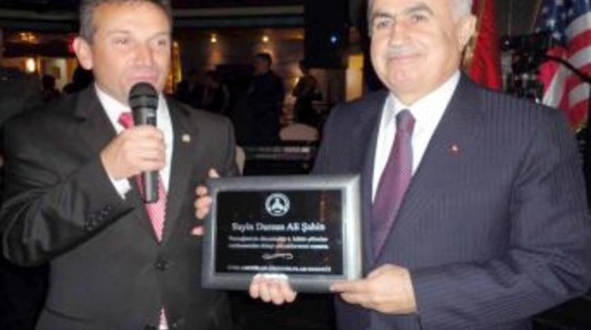 Vali Şahin, ABD'de 'Giresunlular M&uuml;zik ve K&uuml;lt&uuml;r Ş&ouml;leni'ne katıldı