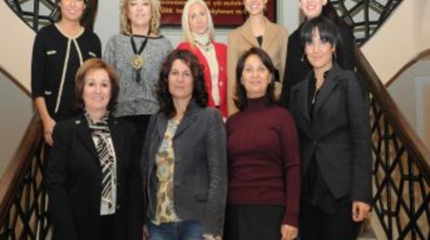 İzmirli kadın girişimcilerin e-ticaret sloganı; 'İzmir&rsquo;de biz yaptık'