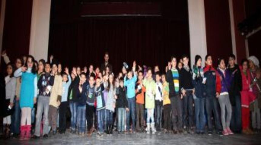 &Ccedil;ocuklara m&uuml;zikal s&uuml;rprizi