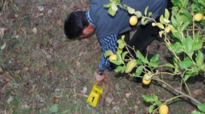 Suç aletini emniyet müdürlüğünün bahçesine attı