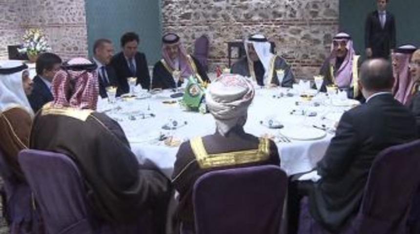 Erdoğan, k&ouml;rfez &uuml;lkeleri dışişleri bakanlarıyla yemekte bir araya geldi