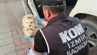 İzmir'de bulundu! 2 bin yıllık Zeus heykeli ele geçirildi