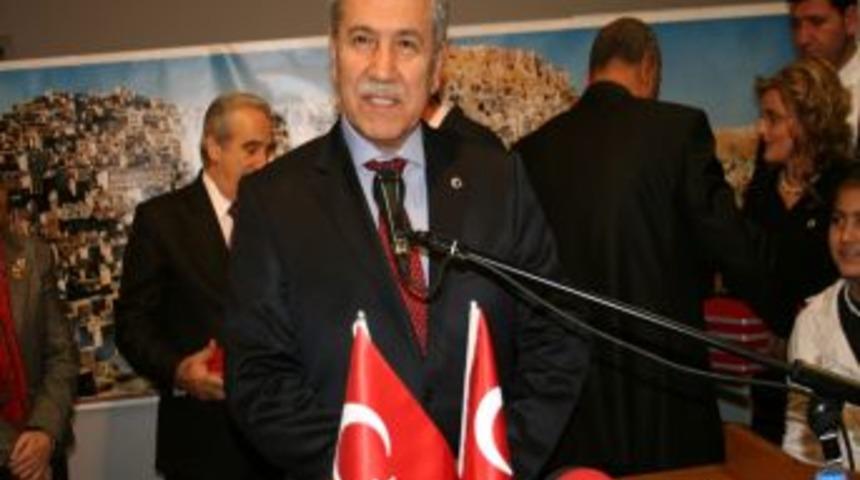 Arın&ccedil;: Herkesin barış i&ccedil;inde yaşadığı Mardin&rsquo;i g&ouml;rmesi gerekir