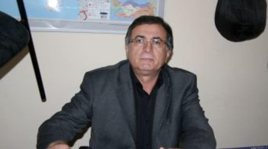 &Ouml;zel: Yeni bir anayasa i&ccedil;in umutlu olduğumuzu s&ouml;ylemek hayalcilik olur