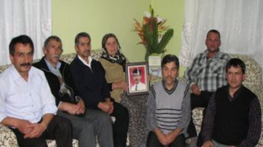 KUDYAD, şehit &ouml;ğretmenin ailesini unutmadı