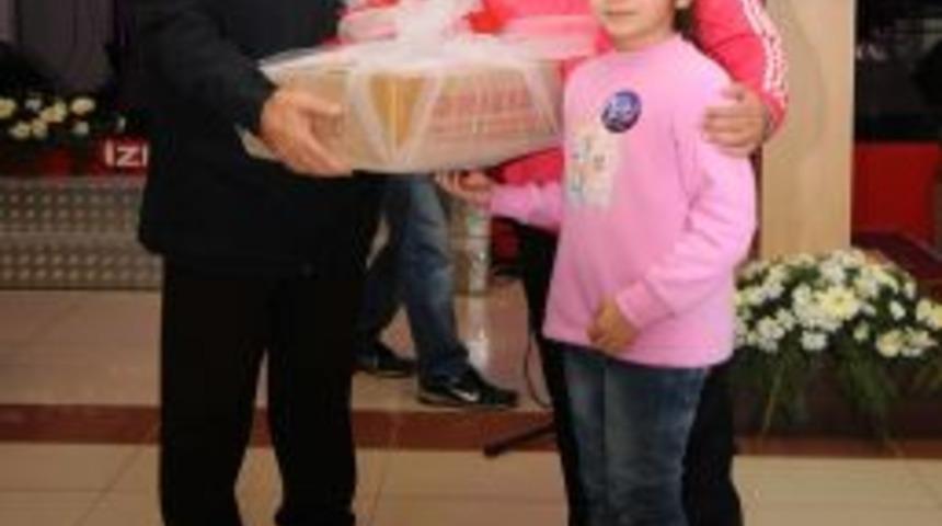 İzmir B&uuml;y&uuml;kşehir Belediyesi 217 amat&ouml;r kul&uuml;be malzeme yardımı yaptı