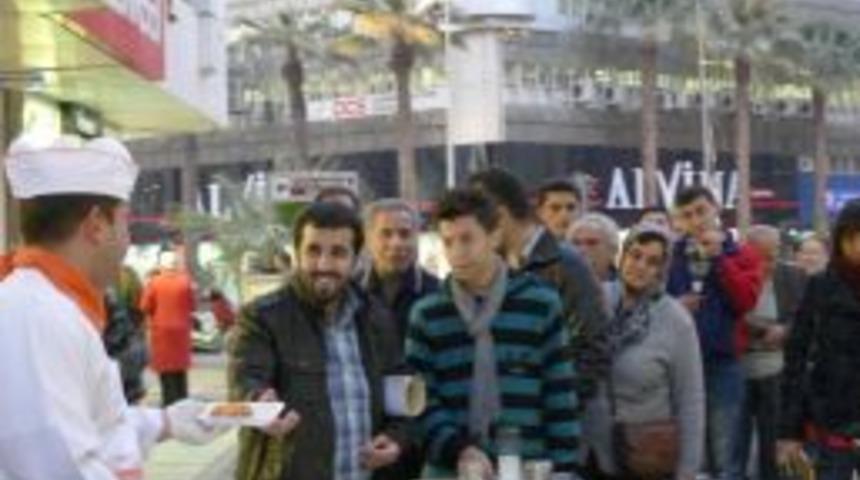 Depremde hayatını kaybeden 65 &ouml;ğretmen i&ccedil;in İzmir&rsquo;de 65 hatim okundu