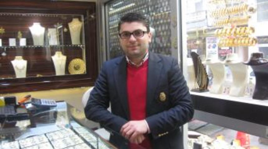 Kuyumcular: Yaz sezonunda &lsquo;yarı &ccedil;eyrek altın&rsquo; satışlarında patlama bekliyoruz