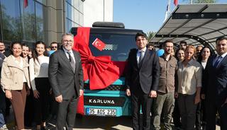 İzmir'de &uuml;retilen elektrikli hafif ticari ara&ccedil; trafiğe &ccedil;ıktı