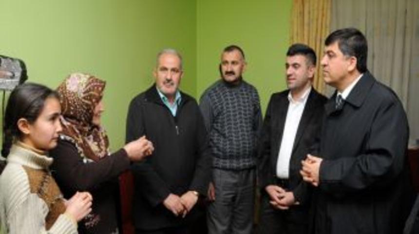 Başkan Fadıloğlu, depremzede ailelere destek oldu