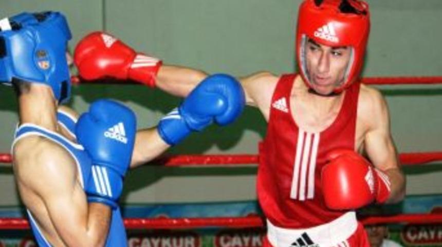 Gen&ccedil; Erkekler Ferdi Boks Şampiyonası Rize&rsquo;de başladı