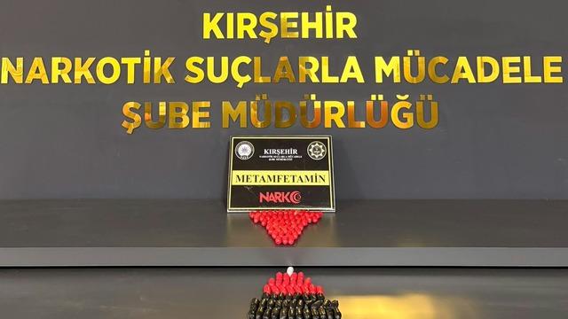 Kırşehir'de mide ve bağırsaklarında 731 gram uyuşturucu bulunan 2 zanlı tutuklandı
