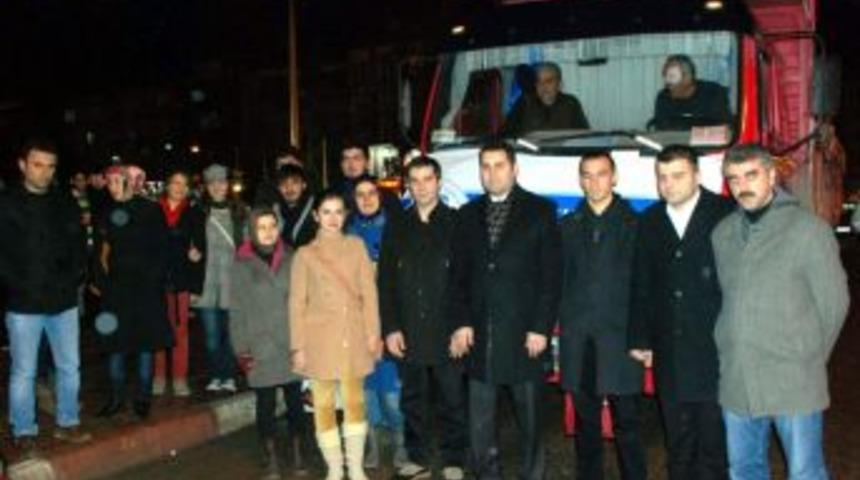 Van'a gıda yardımı yola &ccedil;ıktı