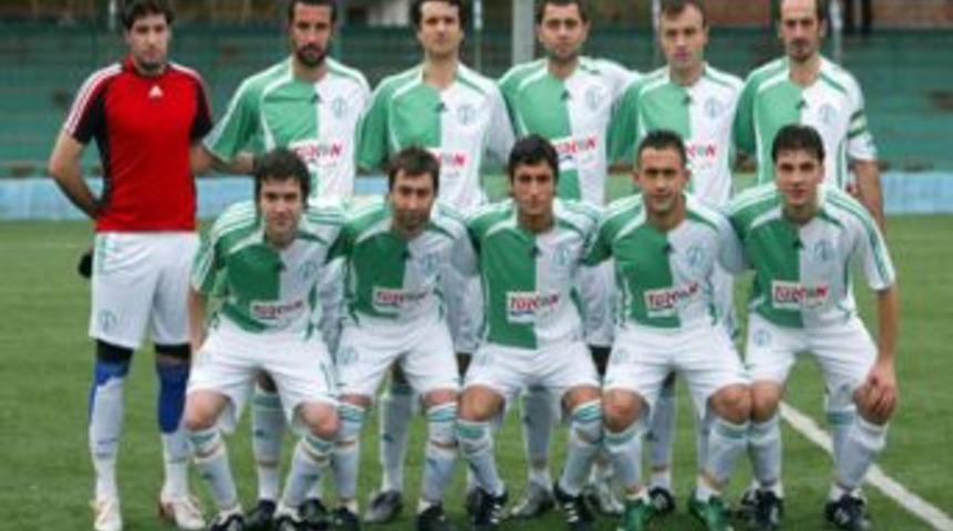 Futbolcular ma&ccedil;ları boks ma&ccedil;ına &ccedil;evirince kul&uuml;p kapatıldı