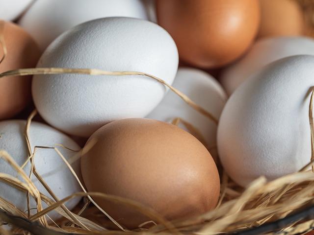 Beyaz ve kahverengi yumurta arasında ger&ccedil;ekten fark var mı?