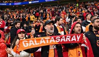 Fransa'da sokaklar hala karışık! G.Saray y&ouml;netimi taraftara seslendi: Kuralları a&ccedil;ıkladılar