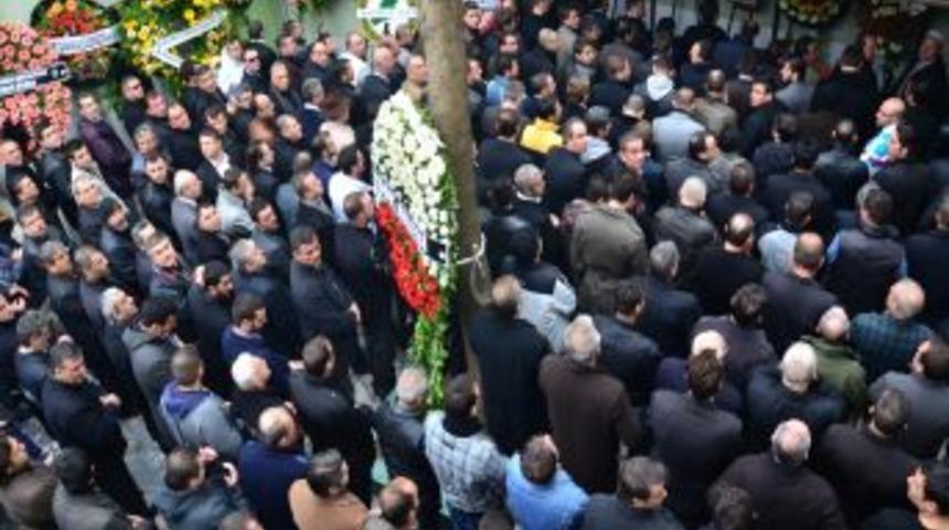 Silahlı &ccedil;atışmada &ouml;len Esat Beşok toprağa verildi