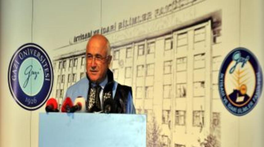 &Ccedil;i&ccedil;ek: Tutuklu vekillerle ilgili umarız bir daha bu sıkıntı olmaz