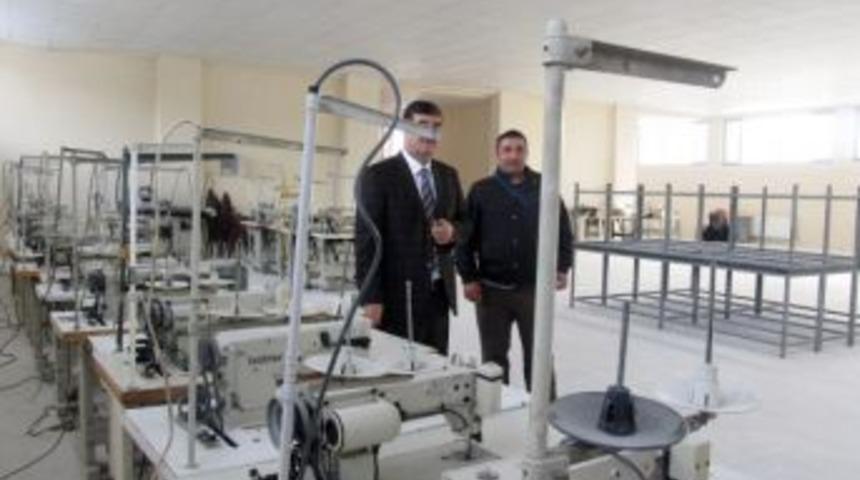 Adilcevaz&rsquo;da kot dikim at&ouml;lyesi faaliyete ge&ccedil;iyor