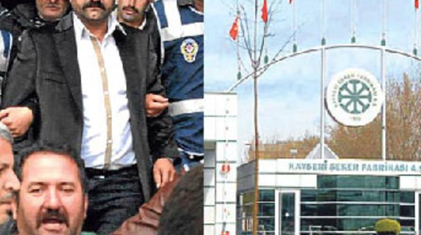 Yolsuzluktan aile boyu seks skandalı çıktı