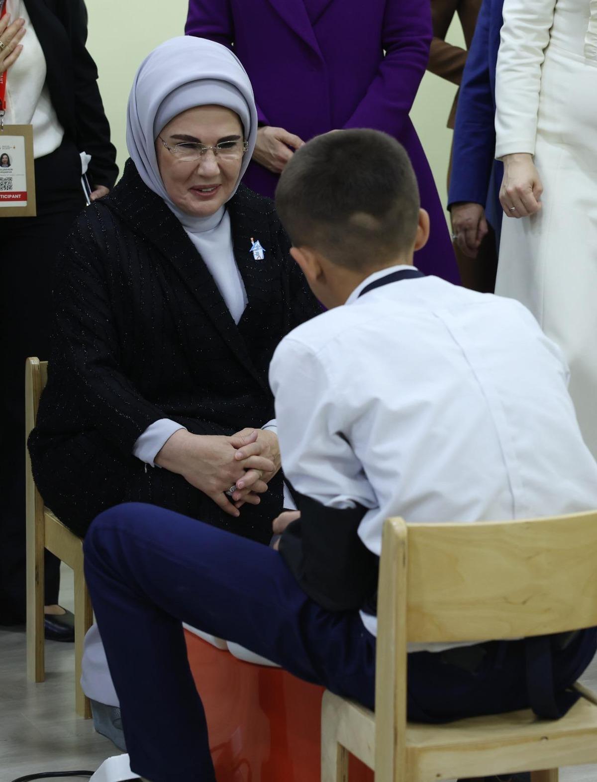 Emine Erdoğan, &Ouml;zbekistan da rehabilitasyon merkezi ve okul &ouml;ncesi eğitim kurumunun a&ccedil;ılışına katıldı 2