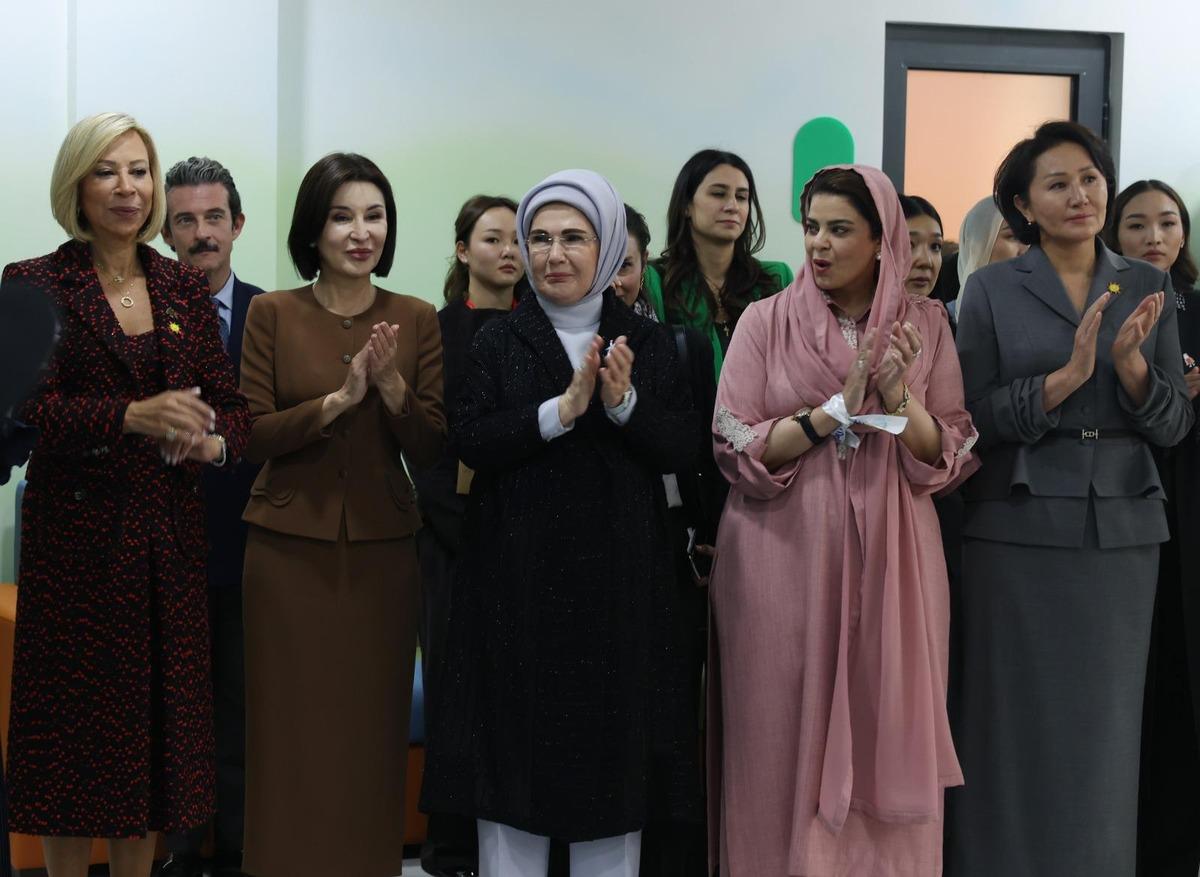 Emine Erdoğan, &Ouml;zbekistan da rehabilitasyon merkezi ve okul &ouml;ncesi eğitim kurumunun a&ccedil;ılışına katıldı 1