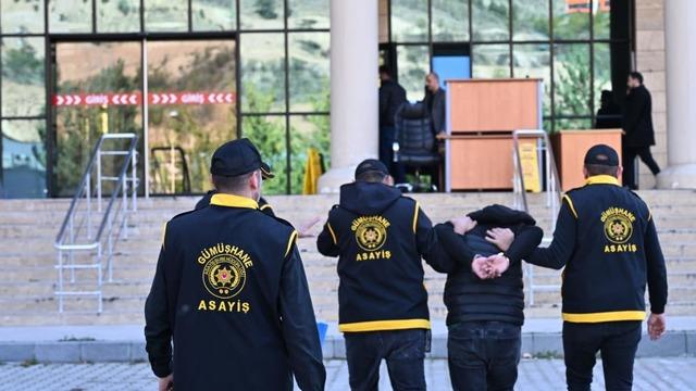 Gümüşhane'de iki evden altın ve para çalındı, şüpheli yakalandı