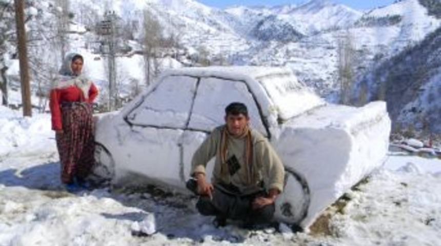 Kardan araba g&ouml;renleri şaşırtıyor