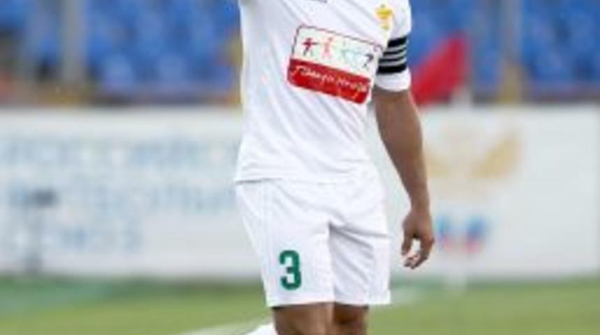 Anzhi, Roberto Carlos&rsquo;un futbolu bırakacağını yalanladı