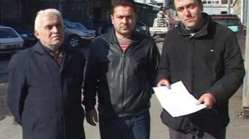 İnternet ilanı ile sattıkları arabaların &ccedil;ekleri karşılıksız &ccedil;ıktı