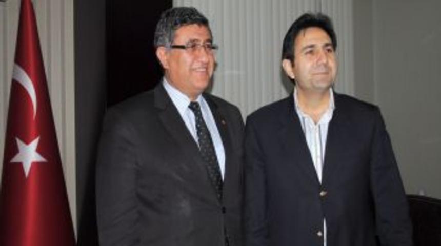 Kaymakam Uslu, Manavgat Kaymakamı Bulgurlu'ya taziye ziyaretinde bulundu