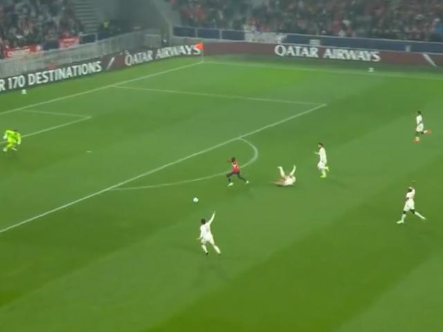 Galatasaray'ın yediği gole b&uuml;y&uuml;k tepki var! Lille deplasmanında olmayacak olay!