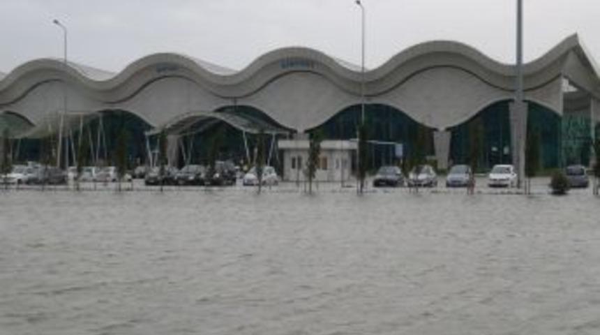 Hatay Havaalanı 6 Şubat&rsquo;a kadar u&ccedil;uş trafiğine kapatıldı