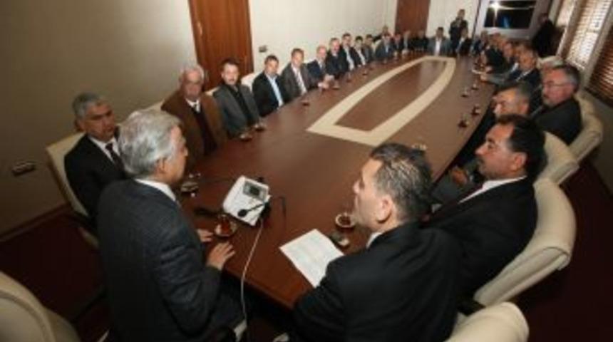 Adanalı muhtarlar sorunlarını masaya yatırdı