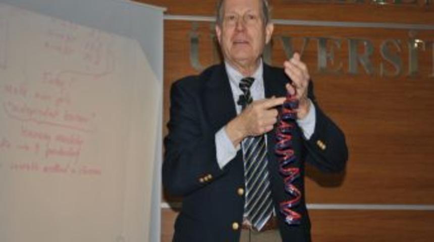 Malacinski: Takım &ccedil;alışmasıyla &ouml;ğrencilerimiz kitap yazacak donanıma ulaşıyor