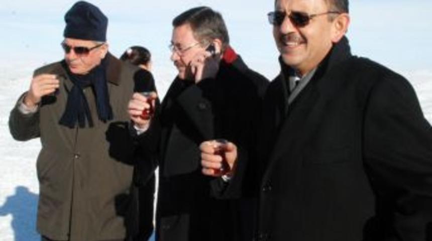 Başkanların Erciyes&rsquo;teki &ccedil;ay keyfi