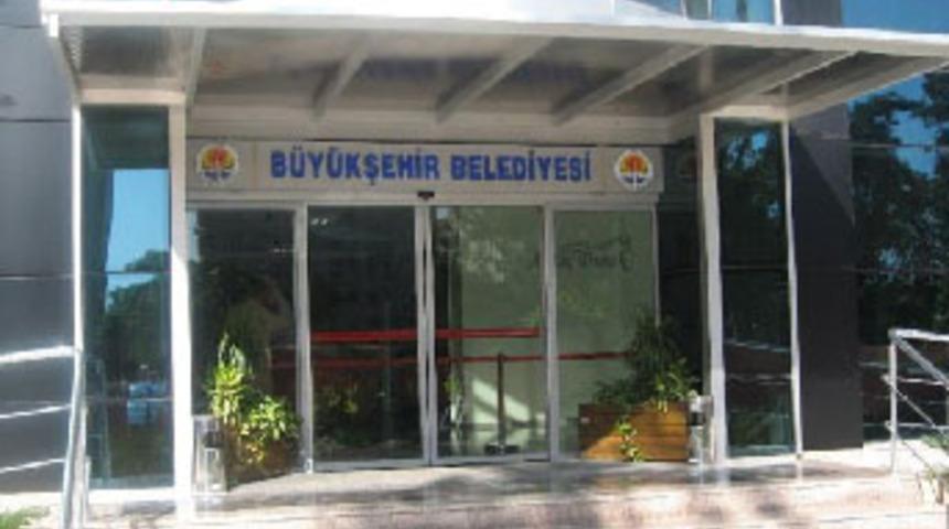 Adana Belediyesi'ne yolsuzluk operasyonu