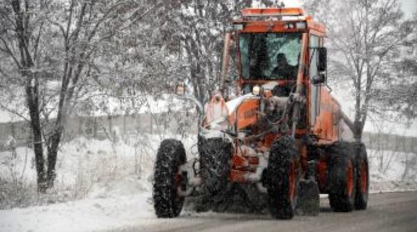 Samsun'da kar yağışı sonrası 491 k&ouml;y yolu ulaşıma kapandı