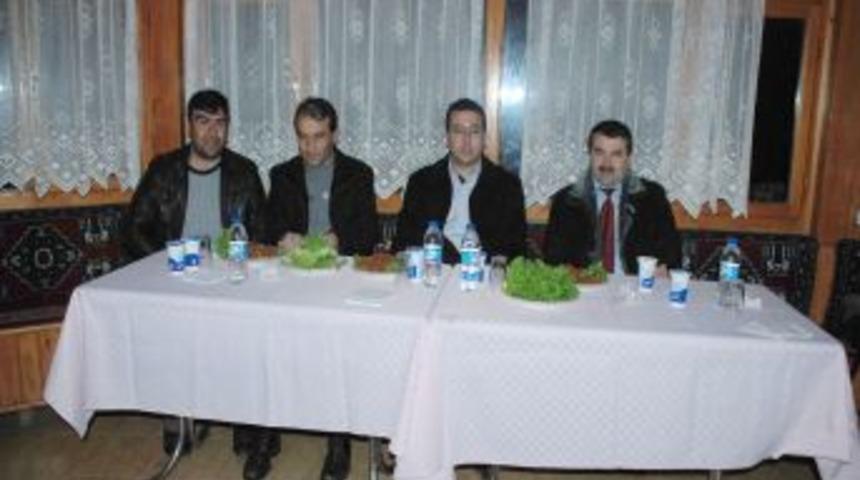 Aydıncık'ta din g&ouml;revlileri &ccedil;iğ k&ouml;fte partisinde bir araya geldi