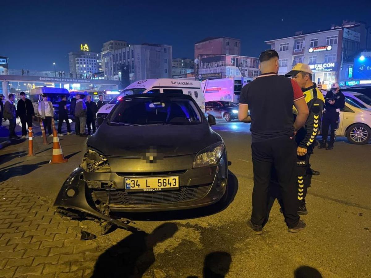 Küçükçekmece’de motosiklet otomobille çarpıştı: 1 ölü, 1 yaralı 2