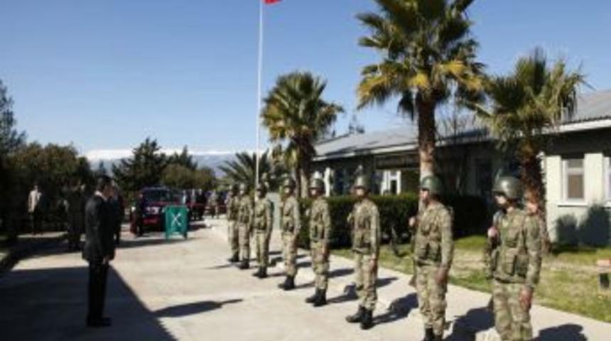 Vali Lekesiz hudut karakollarını ziyaret etti