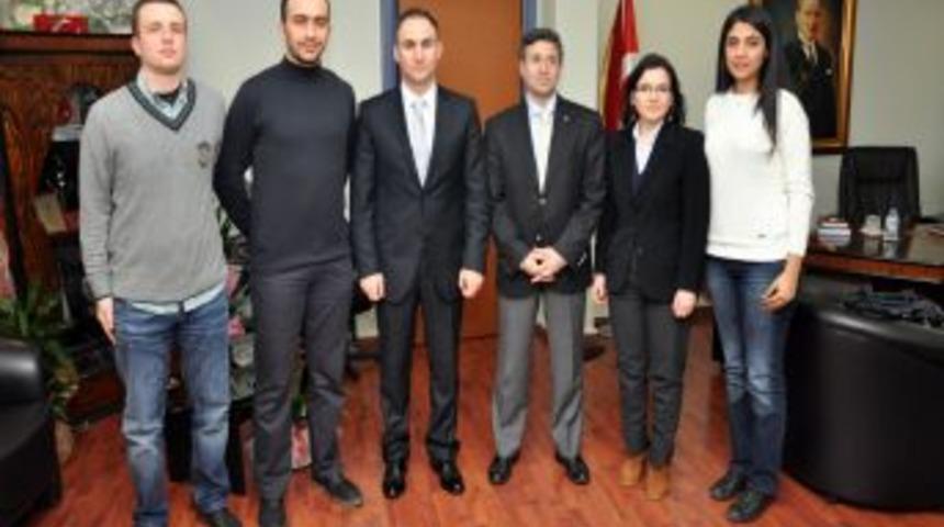 Gen&ccedil;ler şehrin sorunlarına sahip &ccedil;ıkıyor