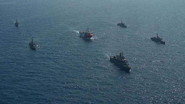 Akdeniz'de hareketlilik! Türkiye devreye girdi, Rumlar geri adım attı