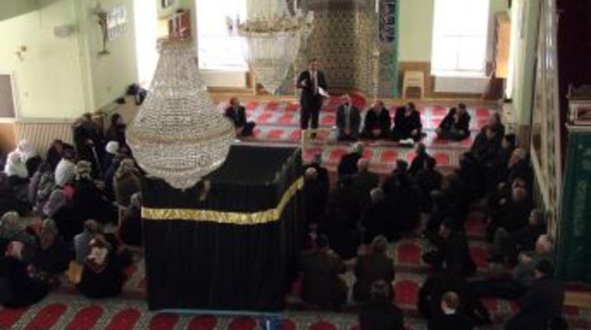 Umre yolcuları, Kabe maketi etrafında seminer aldı