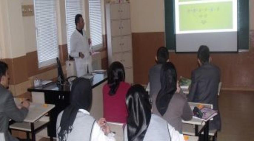 &Ouml;ğretmen sınıfını teknolojiyle donattı, projesi meslektaşlarına &ouml;rnek oldu