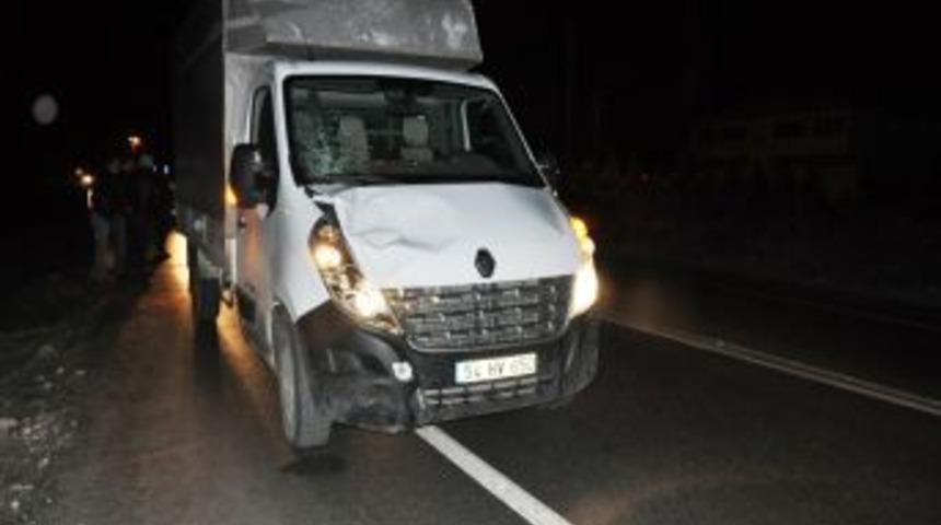 Kamyonetin &ccedil;arptığı yaya &ouml;ld&uuml;